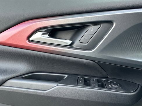 New 2026 Chevrolet Equinox EV RS image 11