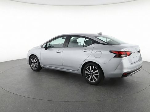 Used 2025 Nissan Versa SV image 6