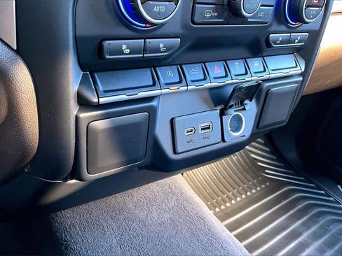 Used 2019 Chevrolet Silverado 1500 LT w/ All-Star Edition image 13