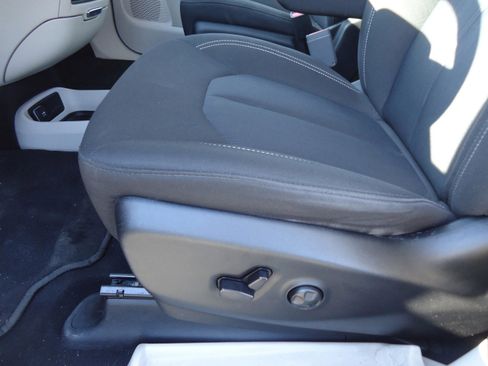 Used 2023 Chrysler Voyager LX FWD image 26