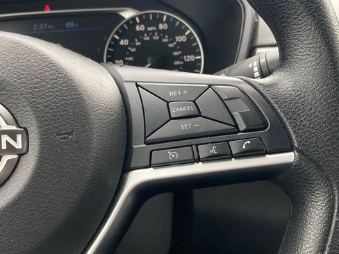 Used 2024 Nissan Altima 2.5 SV FWD image 17