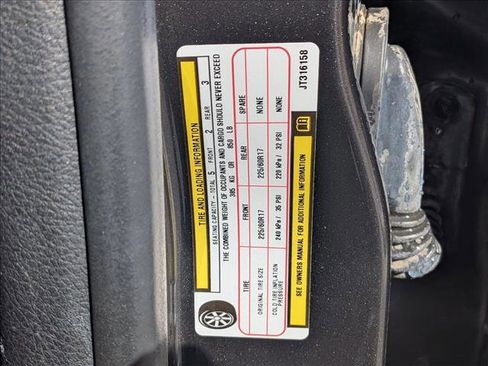 Used 2018 Jeep Compass Latitude w/ Cold Weather Group image 18