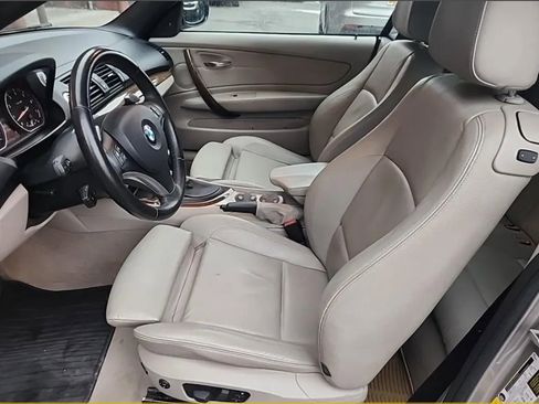 Used 2010 BMW 128i Convertible image 5