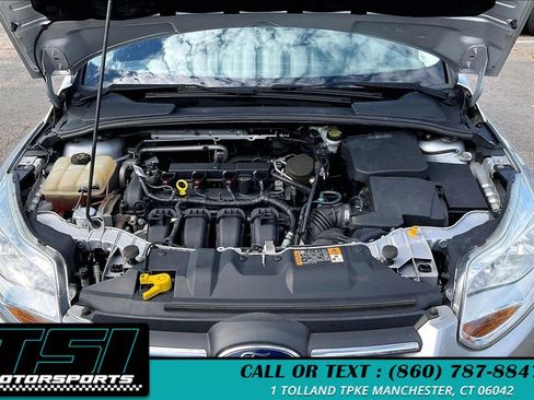 Used 2014 Ford Focus SE w/ SE Sport Package FWD image 9