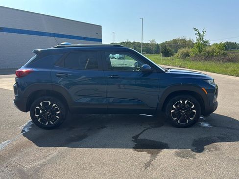 Used 2021 Chevrolet TrailBlazer LT w/ Convenience Package AWD/4WD image 7