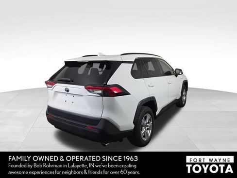 Used 2021 Toyota RAV4 XLE w/ Convenience Package AWD/4WD image 7