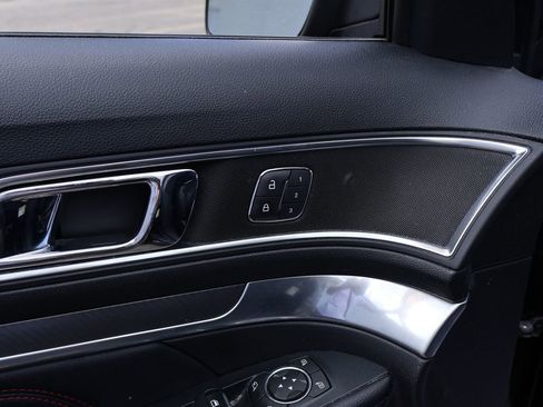 Used 2018 Ford Explorer Sport w/ Equipment Group 401A AWD/4WD image 17