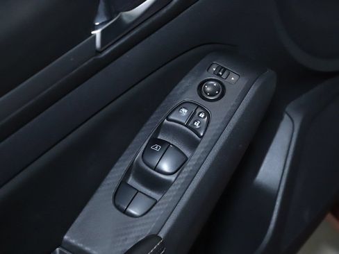 Used 2022 Nissan Altima 2.5 SV AWD/4WD image 16