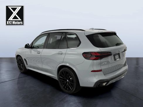 Used 2024 BMW X5 xDrive40i AWD/4WD image 4