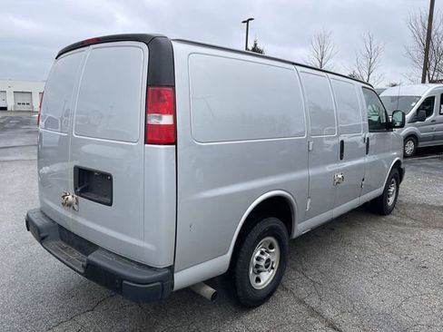 Used 2019 GMC Savana 2500 w/ Driver Convenience Package RWD image 15