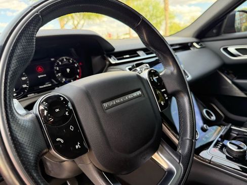 Used 2019 Land Rover Range Rover Velar R-Dynamic SE image 19