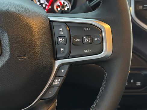 Used 2025 RAM 2500 Big Horn image 27