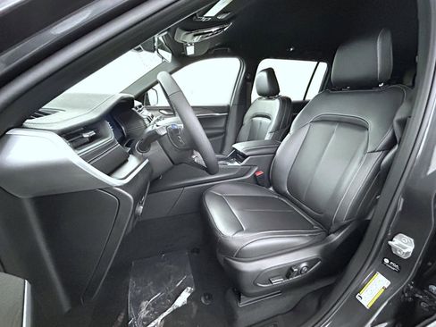New 2025 Jeep Grand Cherokee L Limited image 10