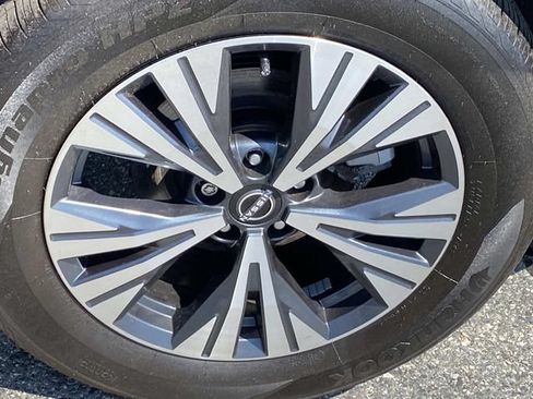 Used 2023 Nissan Rogue SV w/ SV Premium B Package AWD/4WD image 31
