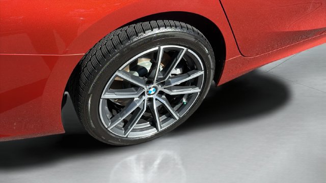 Used 2020 BMW 330i xDrive Sedan w/ Premium Package AWD/4WD image 22