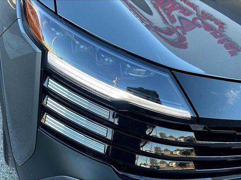 New 2026 Nissan Kicks SV image 18