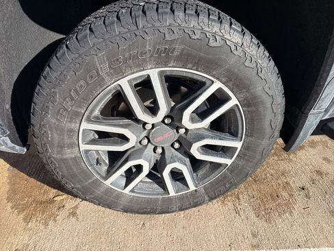 Used 2025 GMC Sierra 1500 AT4 w/ AT4 Premium Package image 13