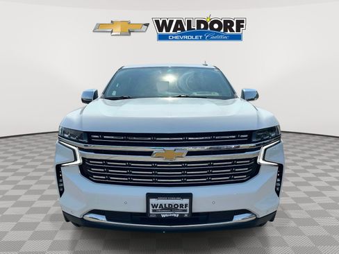 Used 2023 Chevrolet Suburban Premier w/ Premium Package AWD/4WD image 2