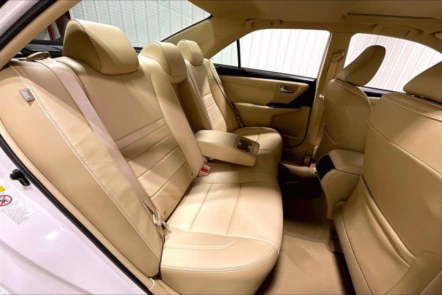 Used 2017 Toyota Camry XLE w/ Moonroof Package FWD image 27