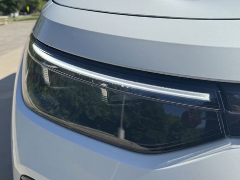 Certified 2026 Volkswagen Tiguan SE R-Line FWD image 35