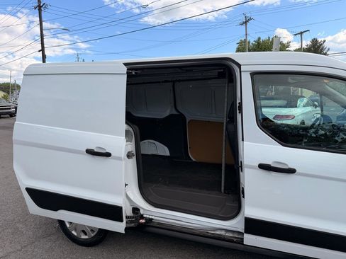Used 2022 Ford Transit Connect XL FWD image 24