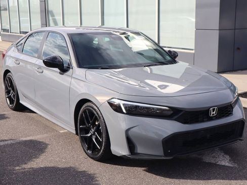 Used 2025 Honda Civic Sport image 3