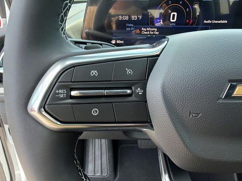 New 2026 Chevrolet Traverse LT w/ Driver Confidence Package FWD image 24