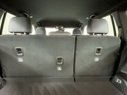 Used 2023 Jeep Grand Cherokee Altitude AWD/4WD image 15