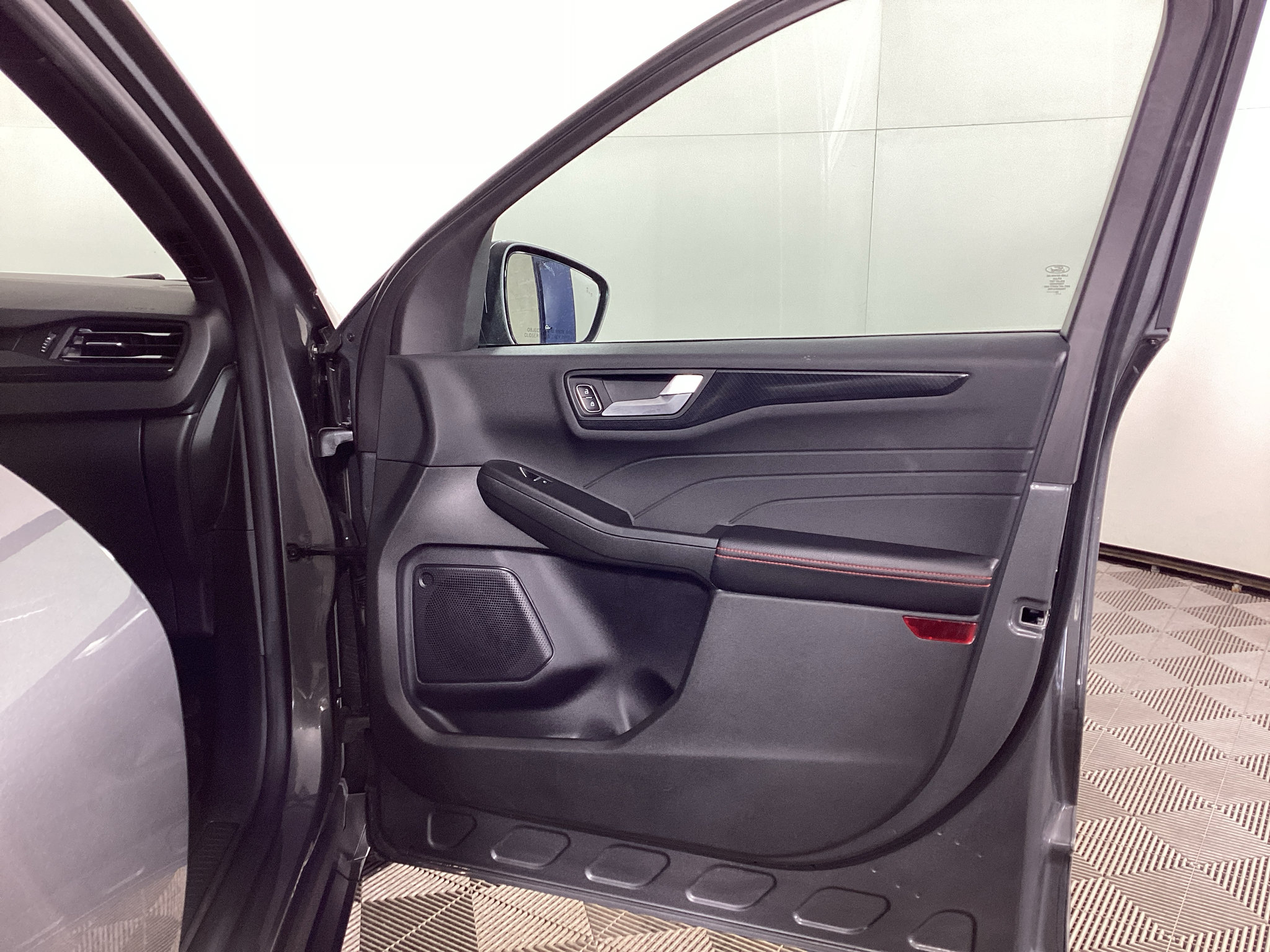 Used 2023 Ford Escape ST-Line Select w/ Tech Pack #1 AWD/4WD image 8
