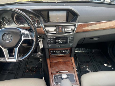 Used 2013 Mercedes-Benz E 350 4MATIC Sedan image 32