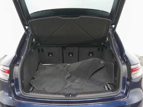 Used 2023 Porsche Macan S AWD/4WD image 16