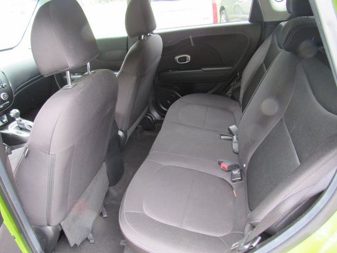 Used 2017 Kia Soul FWD image 8