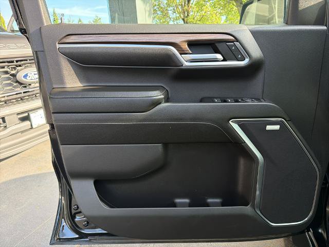 Used 2023 Chevrolet Silverado 1500 LT Trail Boss w/ LT Trail Boss Premium Package AWD/4WD image 15