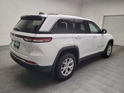 Used 2023 Jeep Grand Cherokee Limited w/ MOPAR Finishing Package AWD/4WD image 9