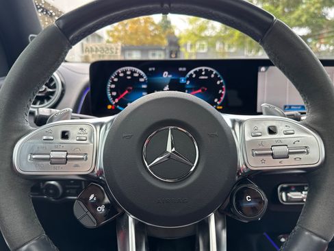 Used 2023 Mercedes-Benz GLB 35 AMG 4MATIC image 24