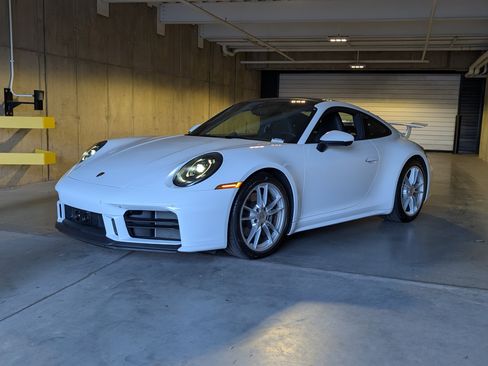 Used 2025 Porsche 911 Carrera image 1