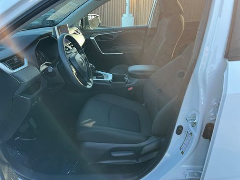 Used 2025 Toyota RAV4 LE FWD image 10