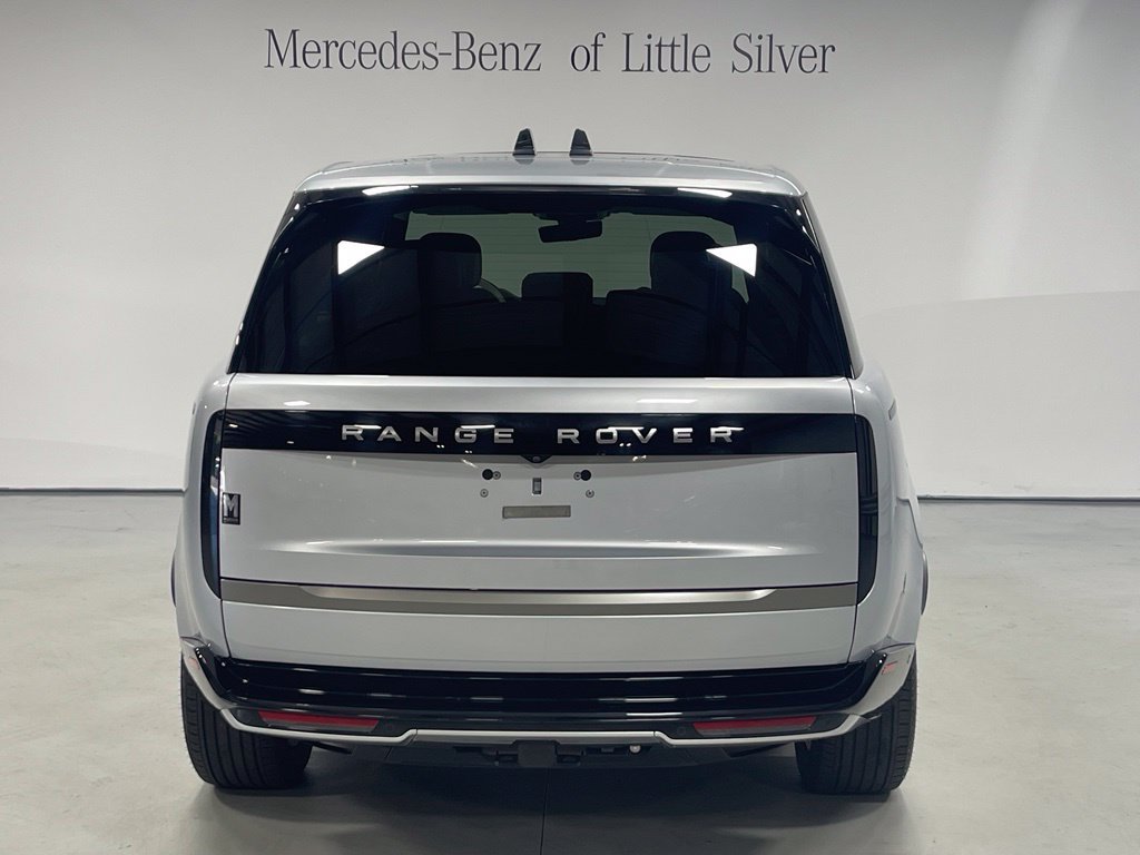 Used 2024 Land Rover Range Rover Long Wheelbase SE AWD/4WD image 4