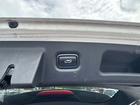 Used 2019 Hyundai Santa Fe Limited FWD image 31