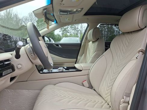 Used 2025 Genesis G80 3.5T Sport image 12