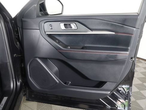 Used 2025 Ford Explorer ST-Line w/ ST-Line Street Pack AWD/4WD image 24