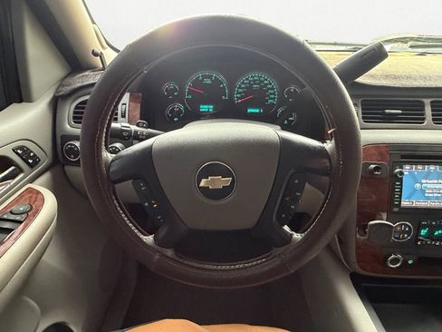Used 2007 Chevrolet Silverado 3500 LTZ AWD/4WD image 9