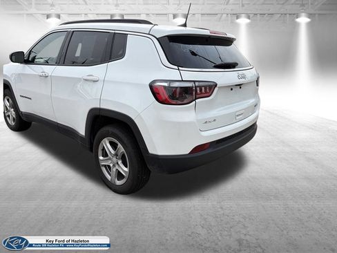 Used 2024 Jeep Compass Latitude AWD/4WD image 9