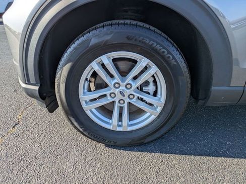 Used 2023 Ford Explorer XLT w/ Equipment Group 202A image 10