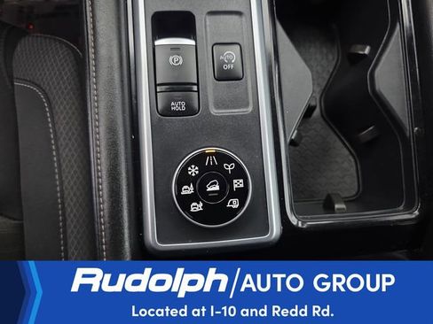 Used 2025 Nissan Pathfinder SV AWD/4WD image 25