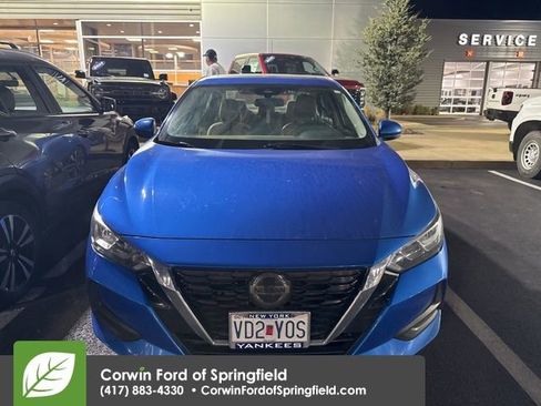 Used 2021 Nissan Sentra SV w/ SV Premium Package image 2