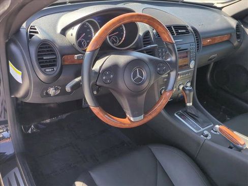 Used 2010 Mercedes-Benz SLK 300 image 10