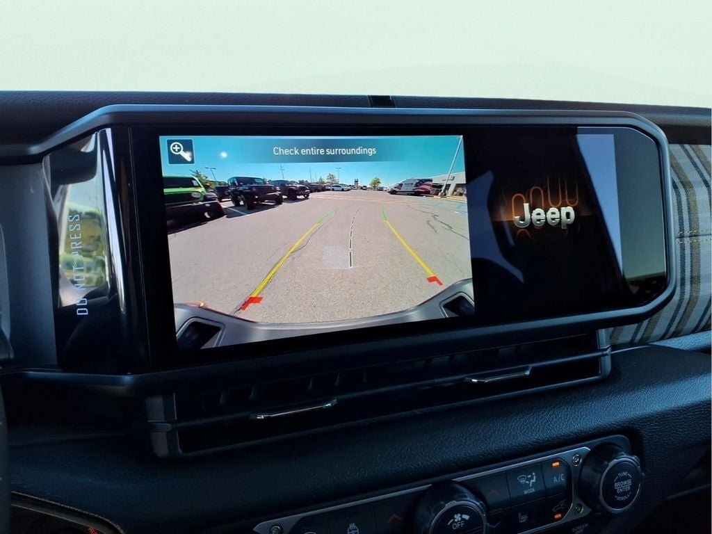 New 2026 Jeep Gladiator Sport AWD/4WD image 23