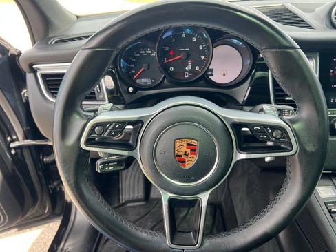 Used 2018 Porsche Macan image 10