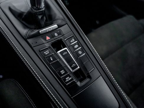 Used 2022 Porsche 718 Boxster Spyder image 44